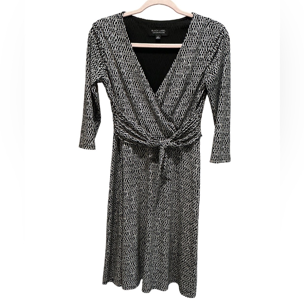 Black Label by Evan-Picone black/white geo print belted wrap dress. Size 4.